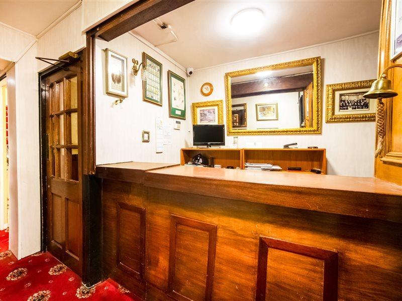 Oyo The Royal Hotel Dunston  Екстериор снимка