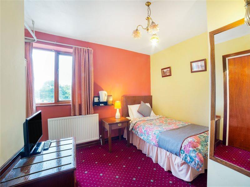 Oyo The Royal Hotel Dunston  Екстериор снимка