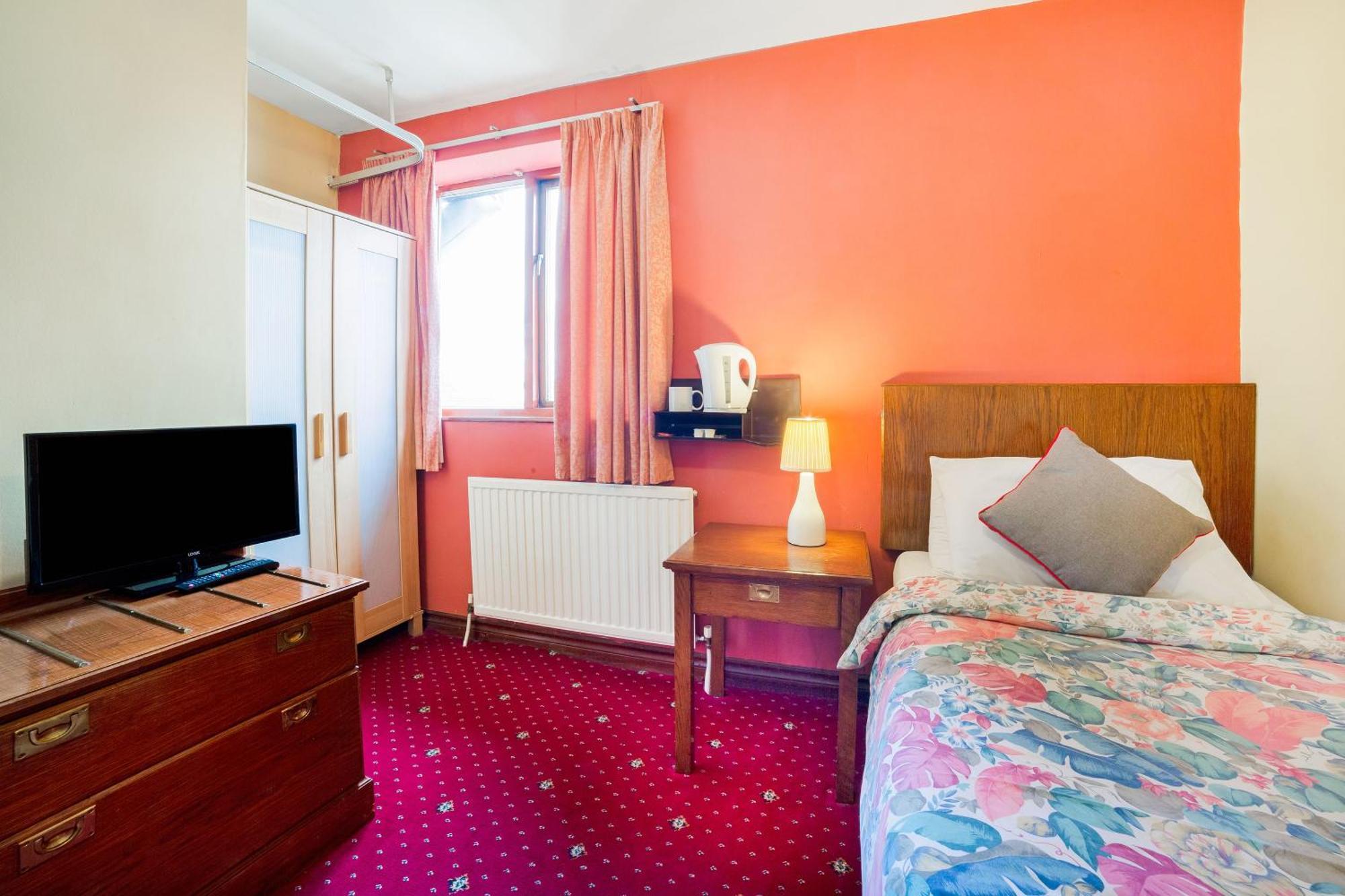 Oyo The Royal Hotel Dunston  Екстериор снимка