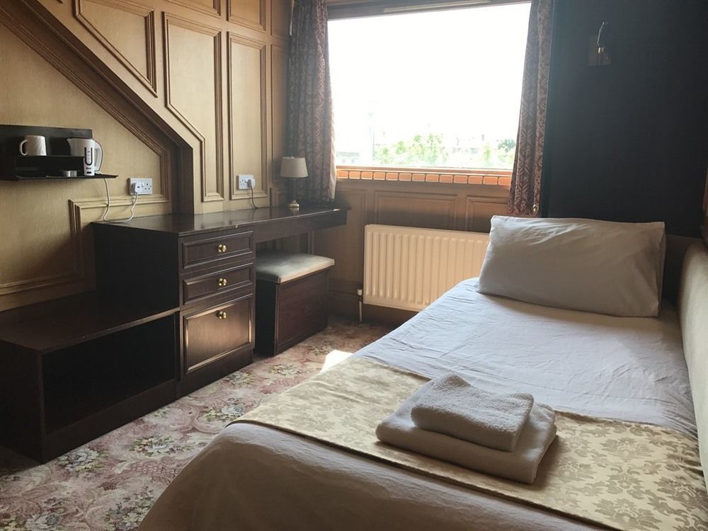Oyo The Royal Hotel Dunston  Екстериор снимка