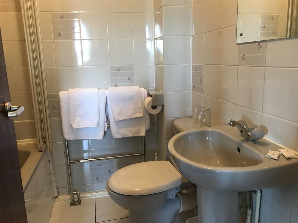 Oyo The Royal Hotel Dunston  Екстериор снимка