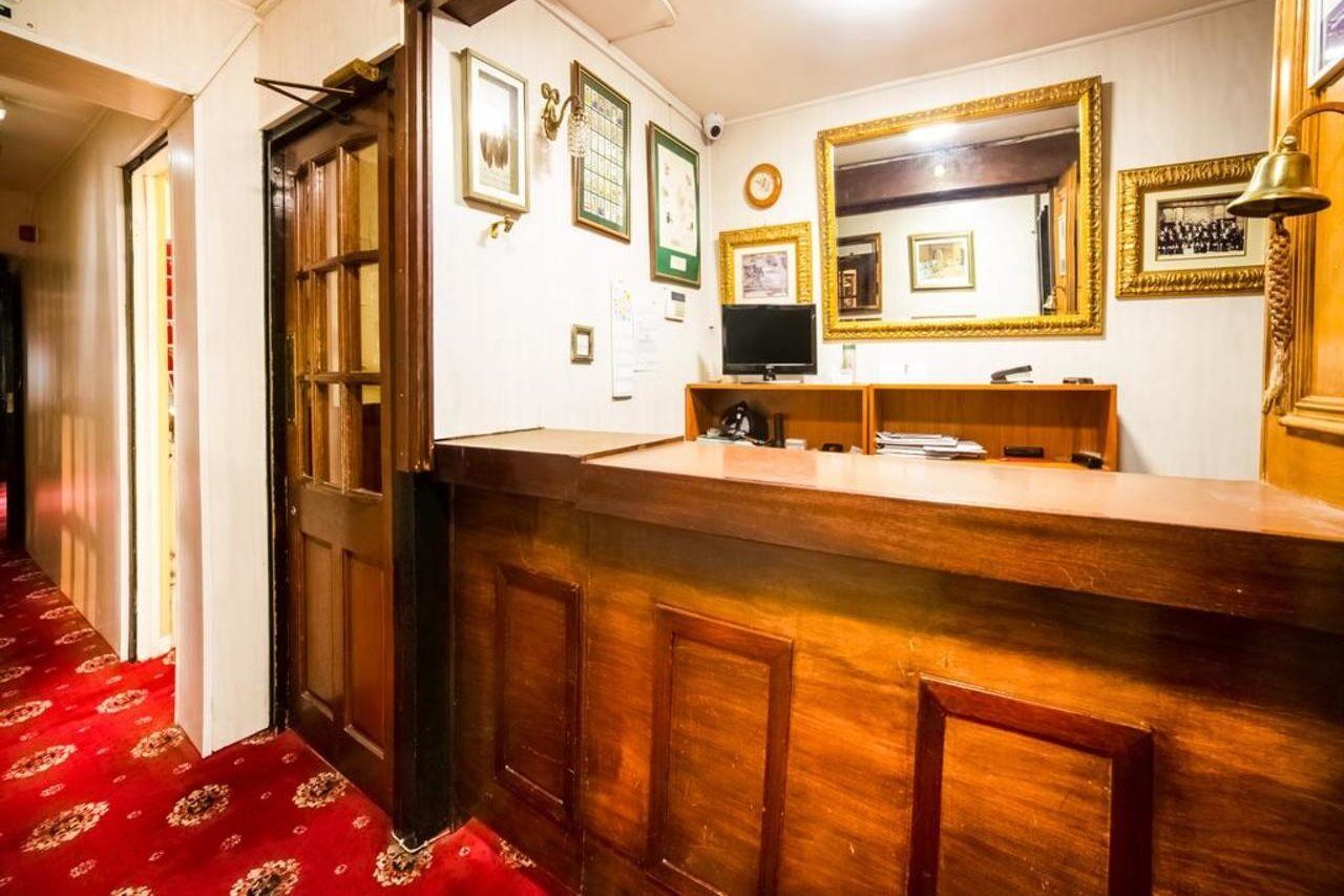 Oyo The Royal Hotel Dunston  Екстериор снимка